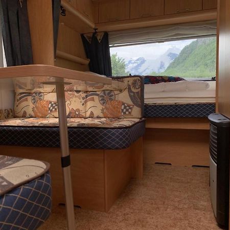 Revier Caravan-Ig Und Cool Hatzingen Εξωτερικό φωτογραφία